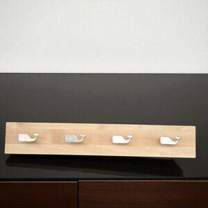 Vineyard Vines for Target Wood Wall Hook Rail Whale Metal Knobs 2019 24X4"